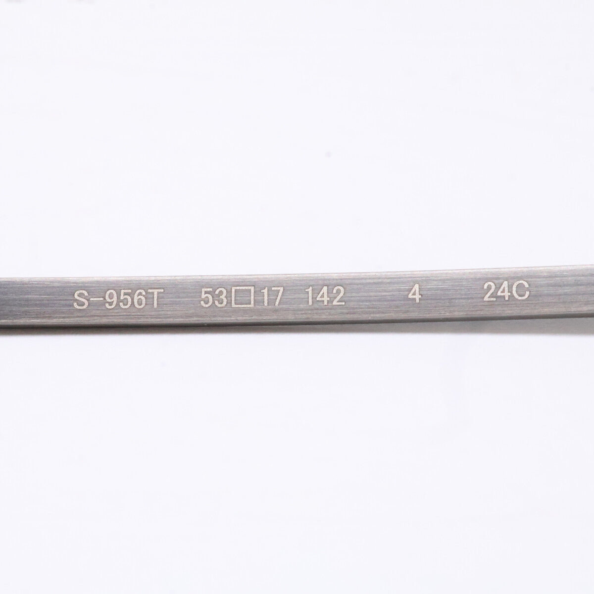 999.9 フォーナインズ 【新品同様】S-956T 逆Rヒンジ チタン メタルフレーム スクエアシェイプ 眼鏡