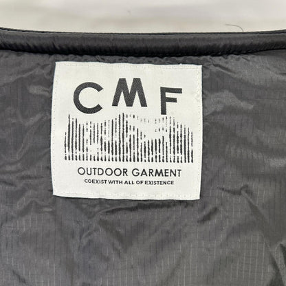 CMF シーエムエフ OUTDOORGARMENT　CMF2502-J08C ブラック PUFF SWEATER UL FULL ZIP ノーカラーパテッドジャケット ジャケット