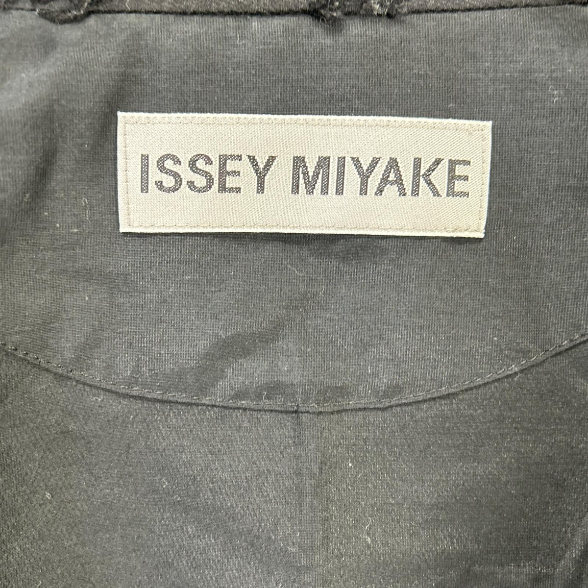 ISSEY MIYAKE イッセイミヤケ 17AW IM74FD503 ブラック ウール 切替 ショールカラーコート コート