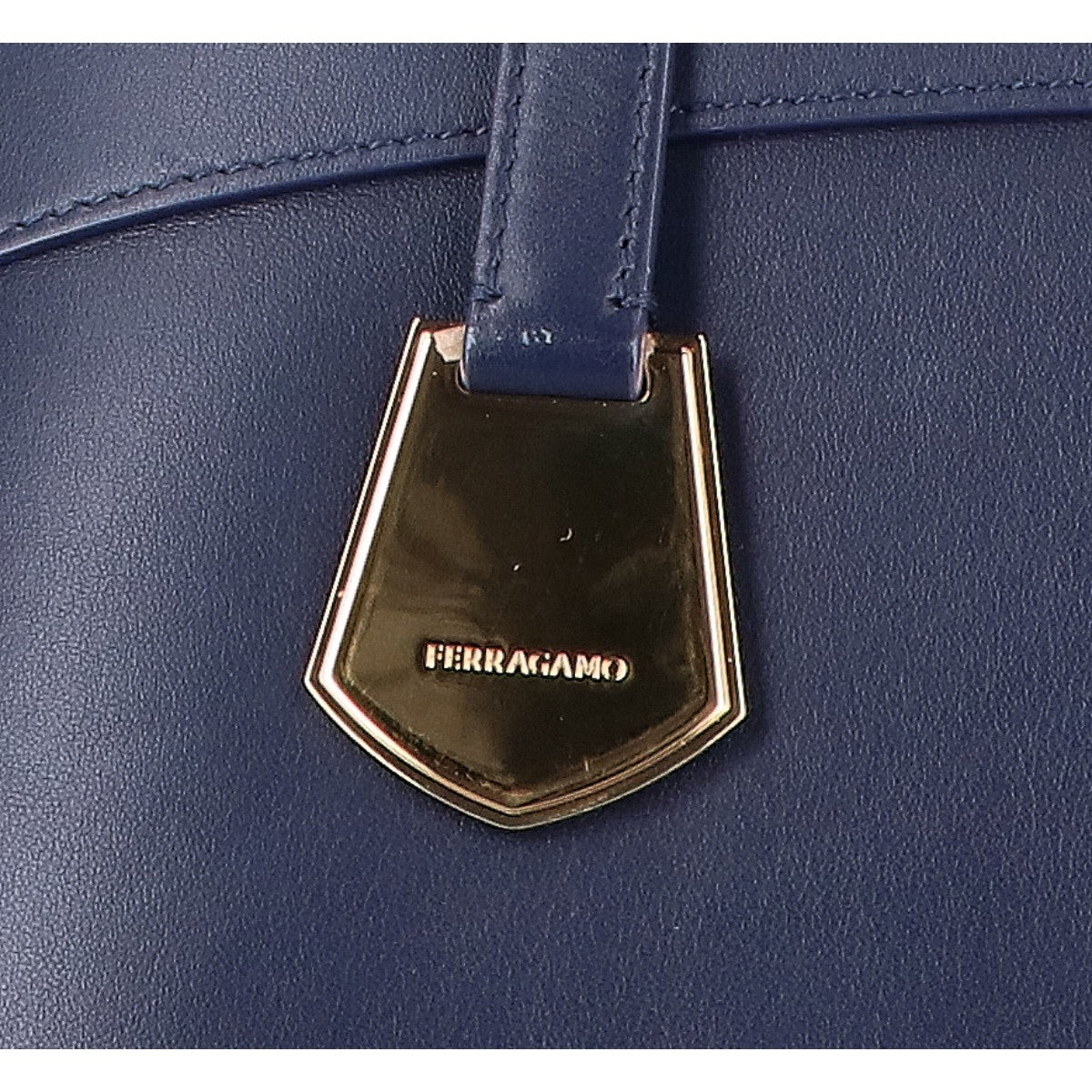 SalvatoreFerragamo サルバトーレフェラガモ CHARMING TOTE M チャーミング レザー トートバッグ