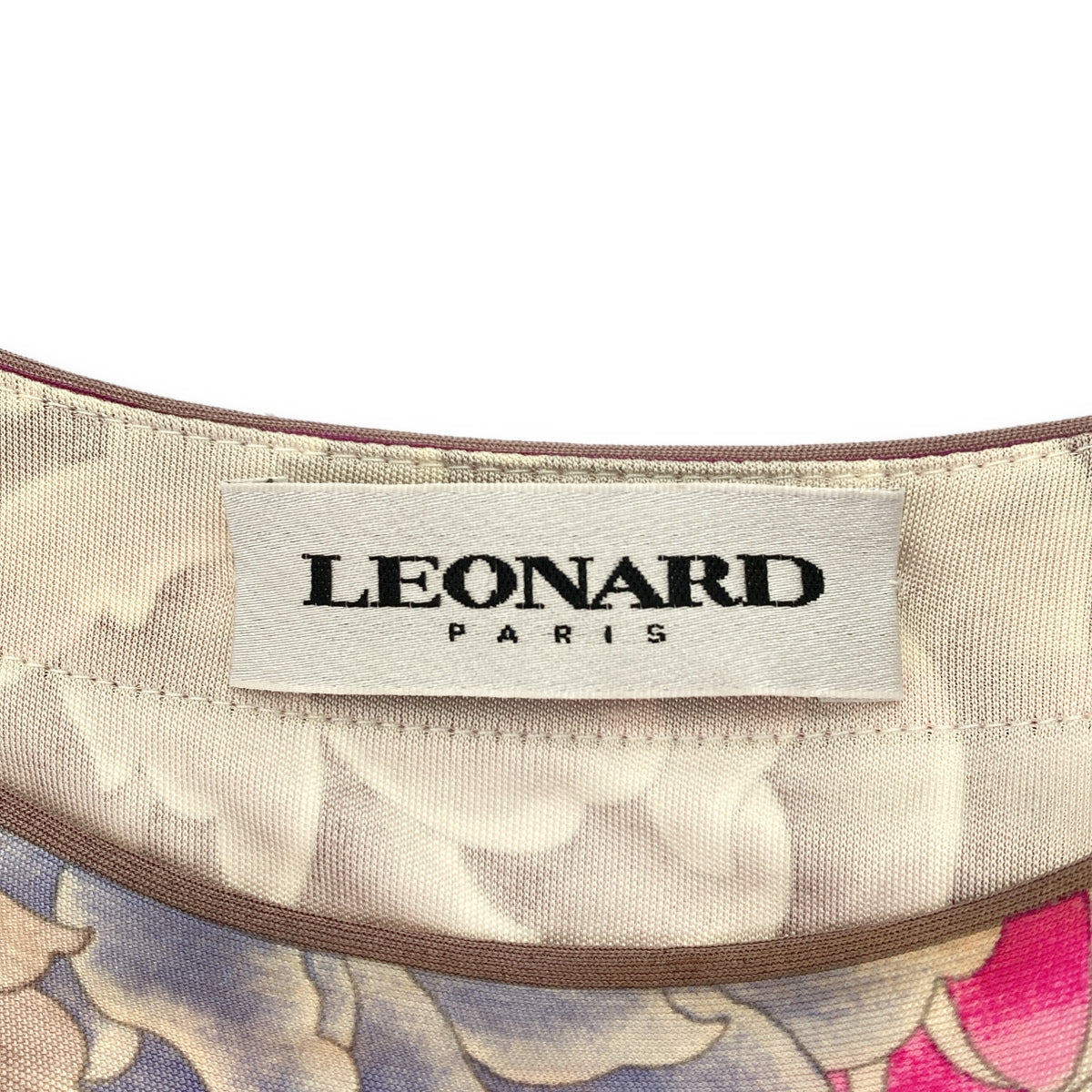 LEONARD レオナール 0490004 ホワイト×マルチカラー シルク100 ダリア フラワープリントベルテッドワンピース トップス