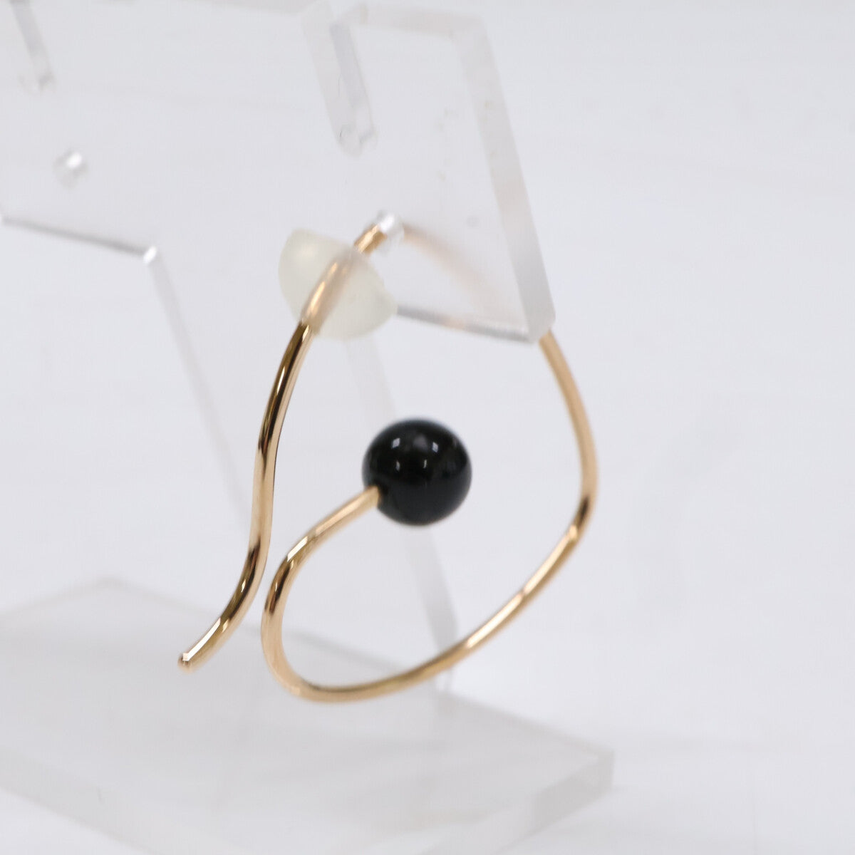 HIROTAKA ヒロタカ x styling/ スタイリング/ ホリデーコレクション OE79KCE K10 ブラックオニキス トライアングル シングル 片耳 ピアス