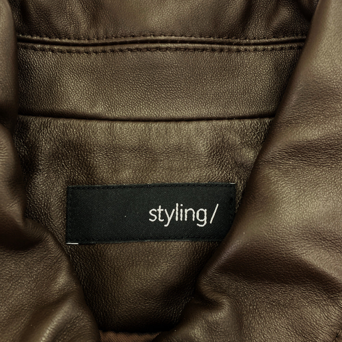 styling/ styling/ 16WFJ254012 Made in 2025 brown lamb leather blouson tops