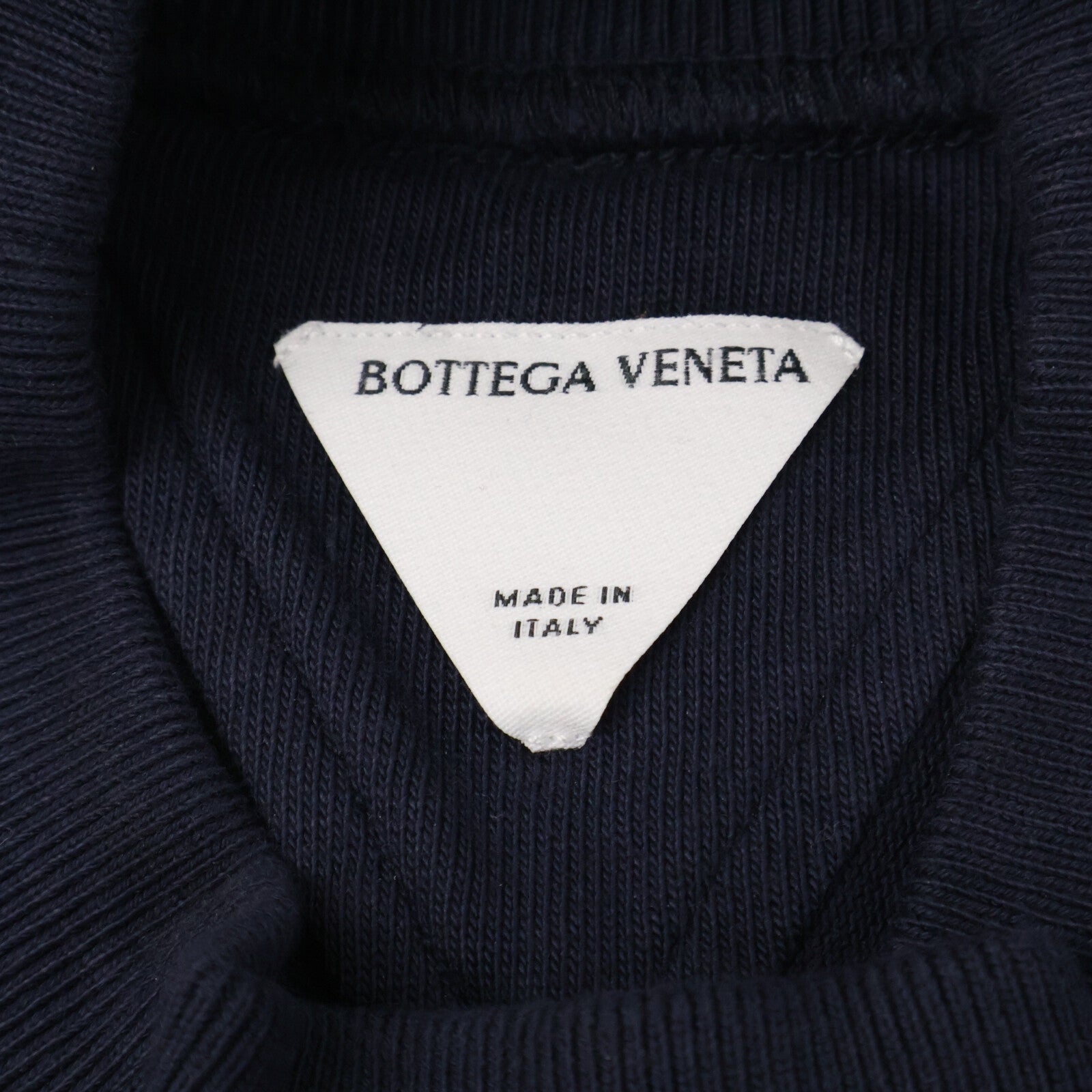 BOTTEGA VENETA ボッテガヴェネタ 729327 ネイビー バックトライアングルデザイン モックネックTプルオーバーTシャツ トップス