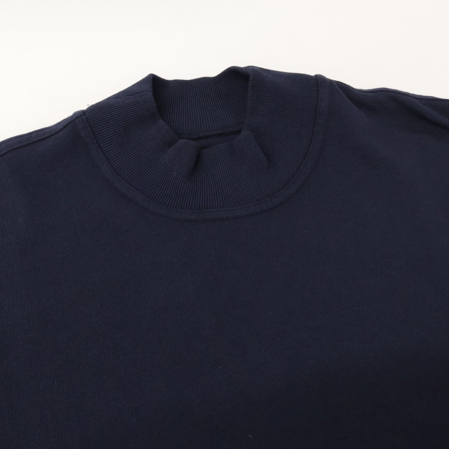 BOTTEGA VENETA ボッテガヴェネタ 729327 ネイビー バックトライアングルデザイン モックネックTプルオーバーTシャツ トップス