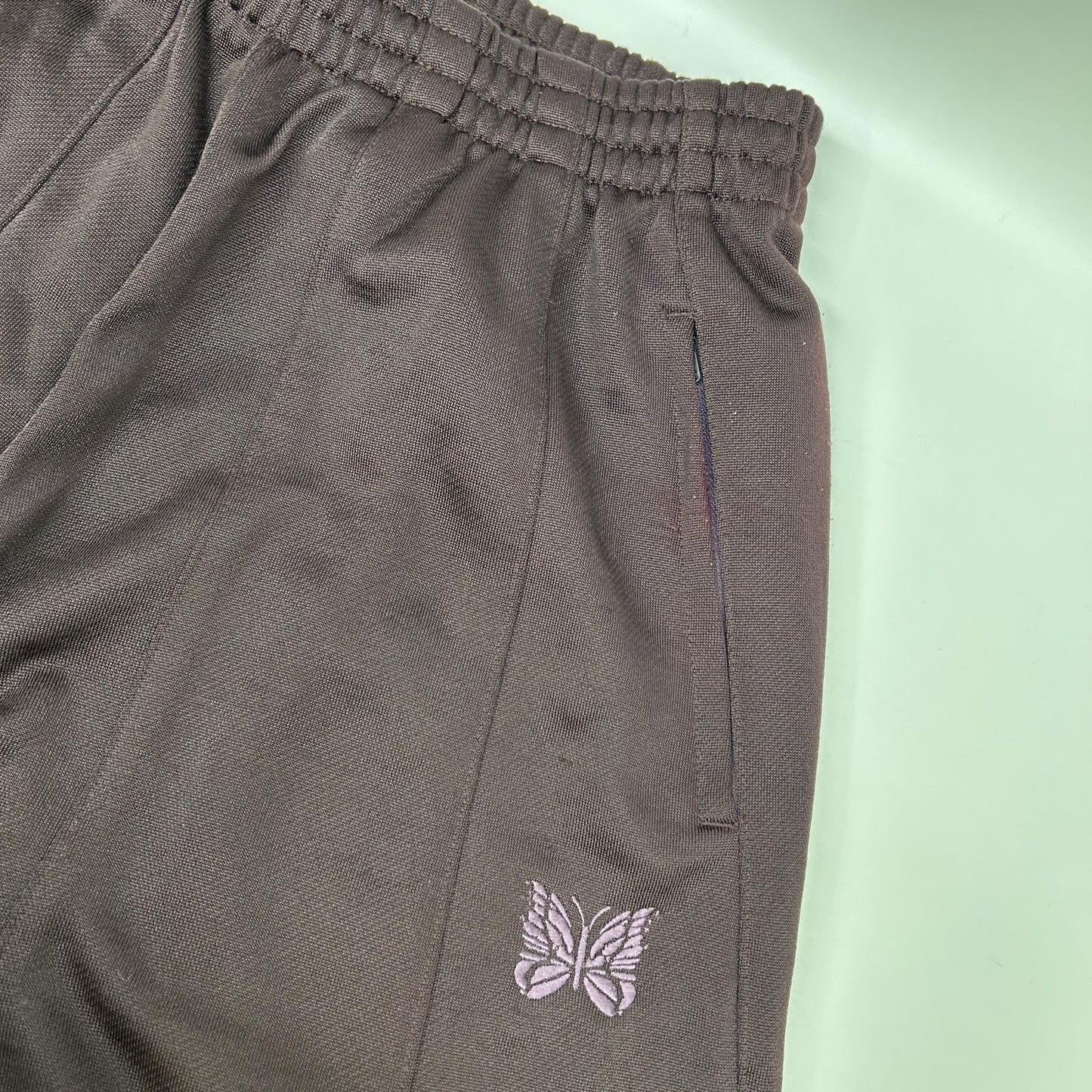 needles ニードルズ RW335 ダークパープル コットン混 ブライトジャージー パピヨン刺繍 H.D. Sweat Pant/ヒザデルパンツ ボトムス