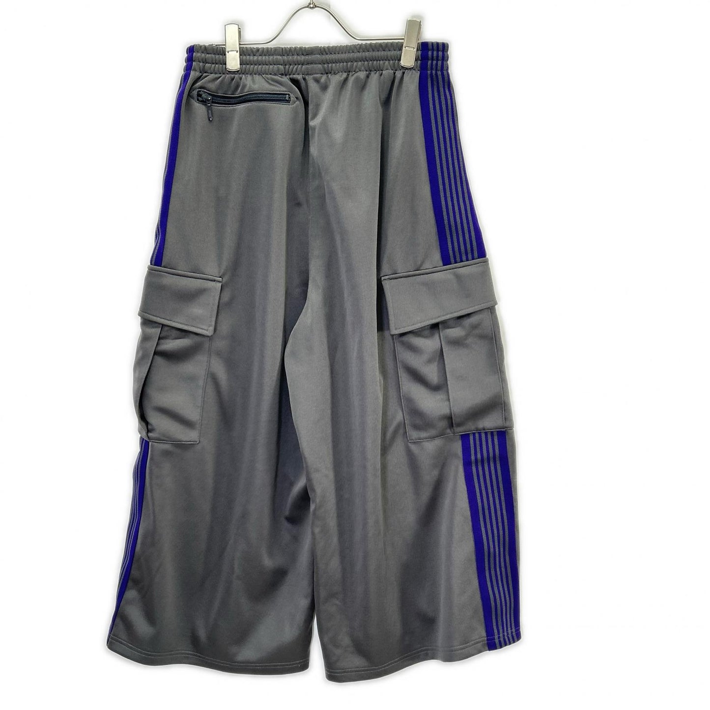 needles ニードルズ LHP別注 25SS PU1631 グレー×パープル ポリエステル パピヨン刺繍 カーゴポケット H.D.TRACK PANT/ヒザデルトラックパンツ ボトムス