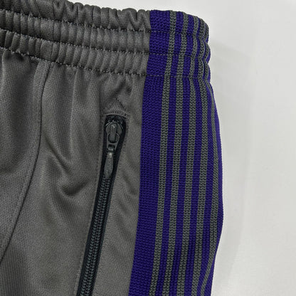 needles ニードルズ LHP別注 25SS PU1631 グレー×パープル ポリエステル パピヨン刺繍 カーゴポケット H.D.TRACK PANT/ヒザデルトラックパンツ ボトムス