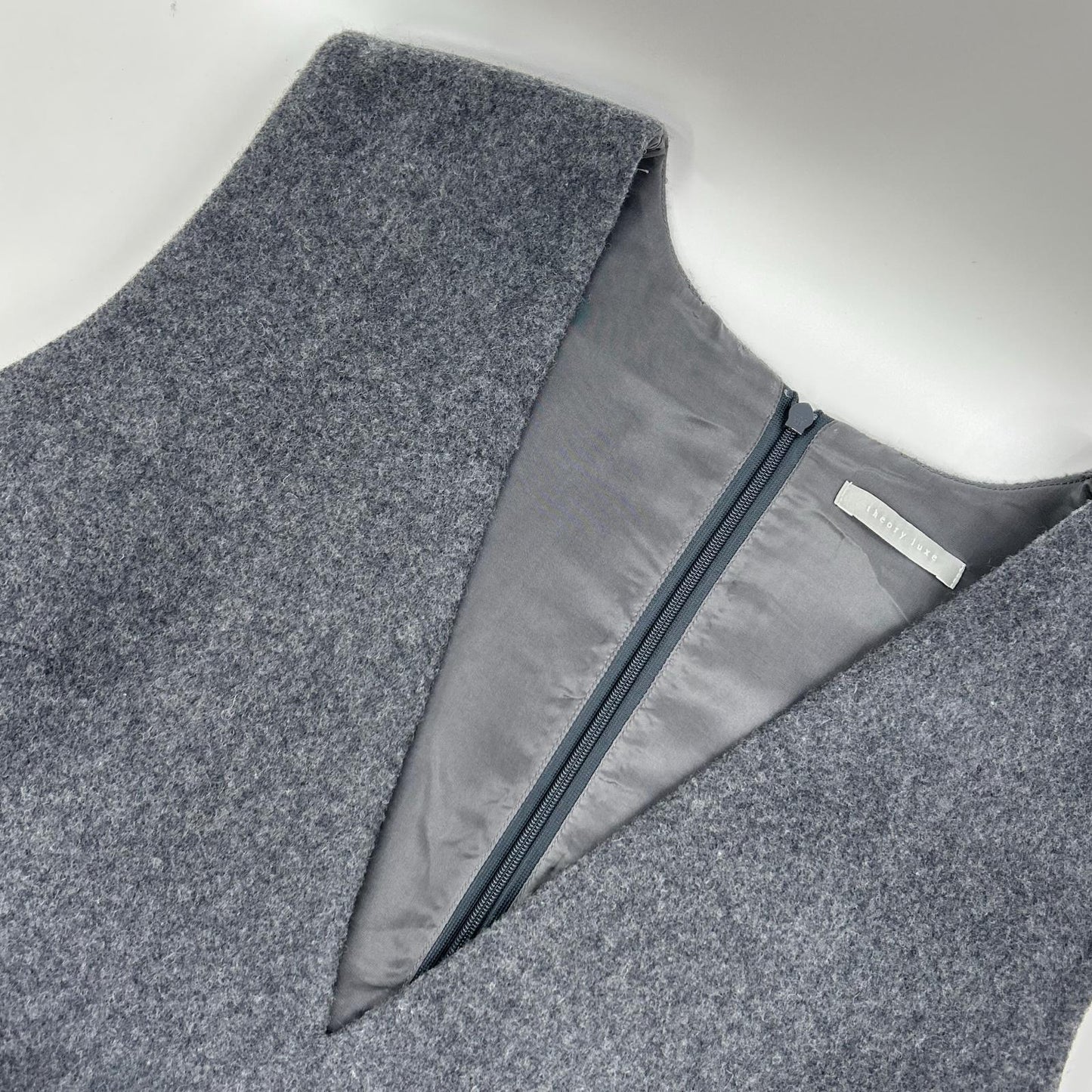 theory luxe セオリーリュクス グレー ウール Vネック ワンピース ワンピース