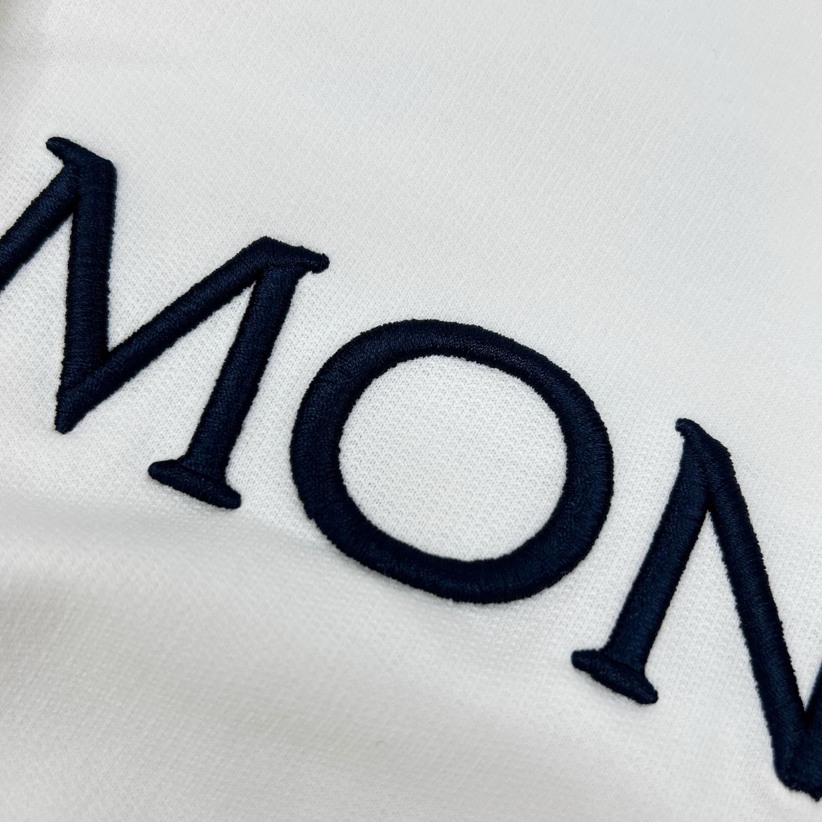 MONCLER モンクレール 23年製 ホワイト ロゴ HOODIE SWEATER プルオーバーパーカー トップス