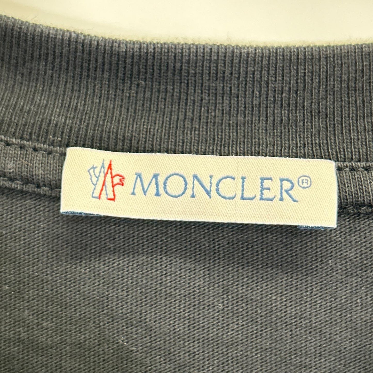 MONCLER モンクレール 22年製 ブラック コットン SS T-SHIRTS ロゴ ショートスリーブカットソー トップス