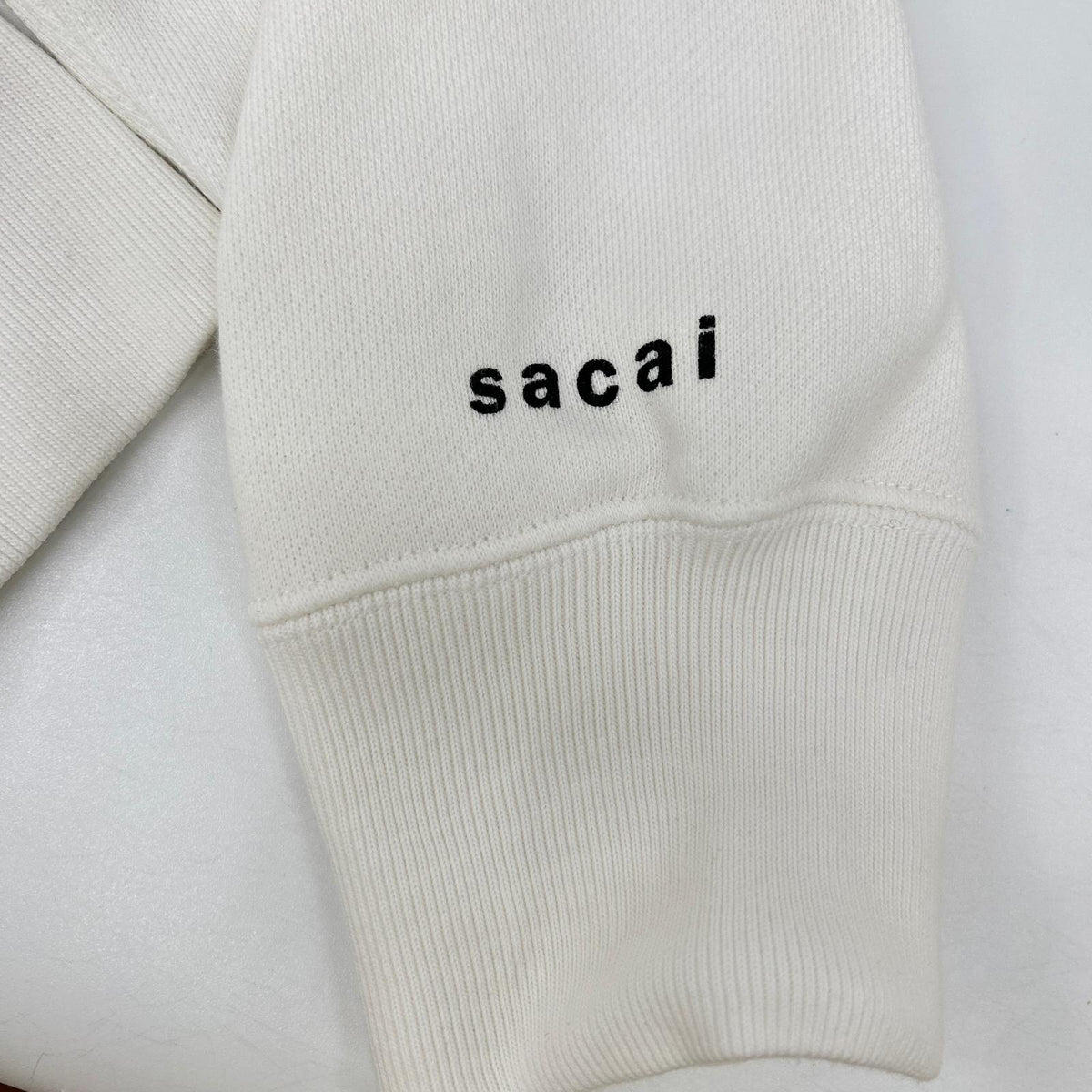 sacai 【×KAWS】2021 21-0286S White flock print hoodie Tops