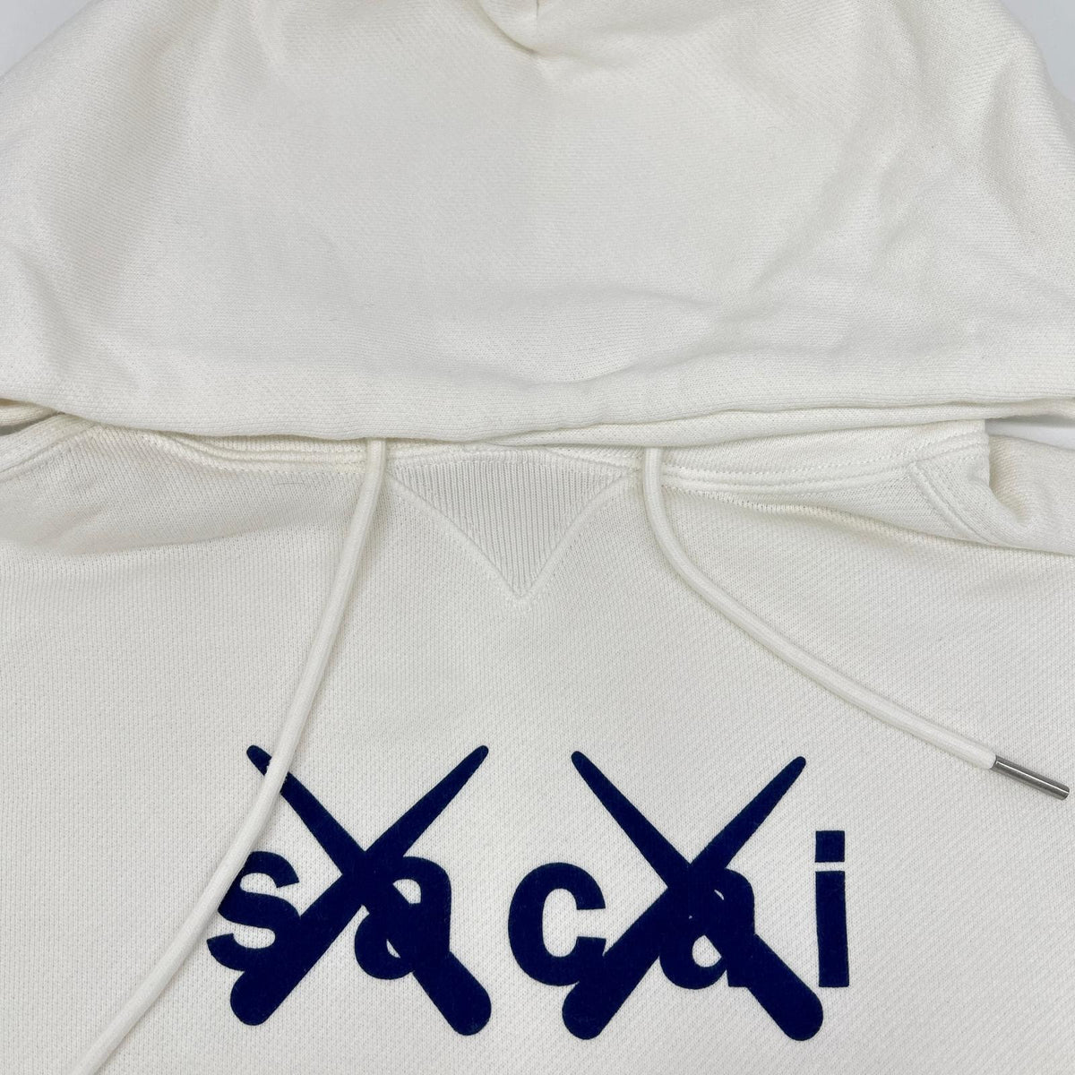 sacai 【×KAWS】2021 21-0286S White flock print hoodie Tops