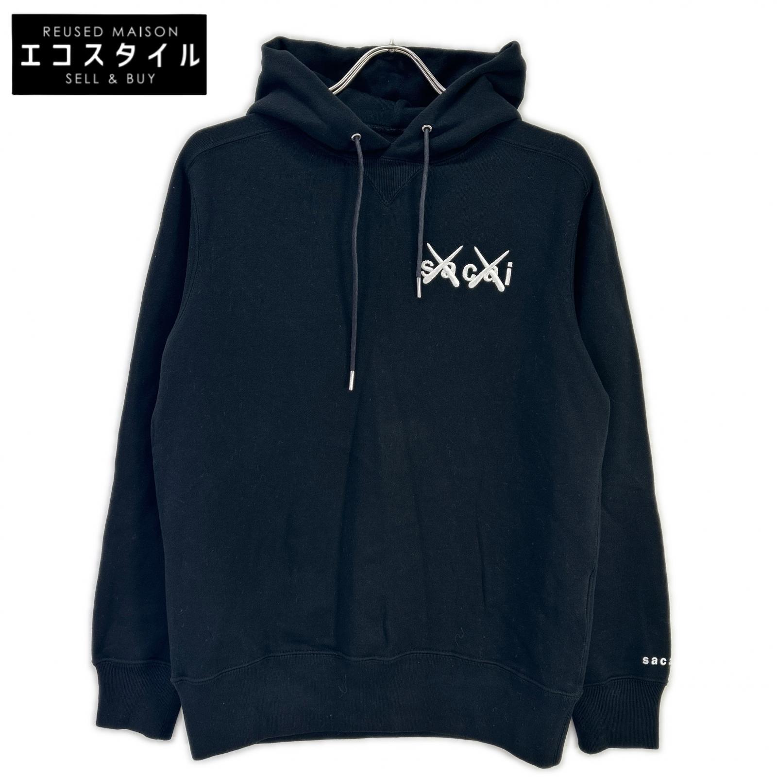 sacai サカイ 【×KAWS】21年製 21-0283S ブラック ロゴ刺繍 フーディ トップス