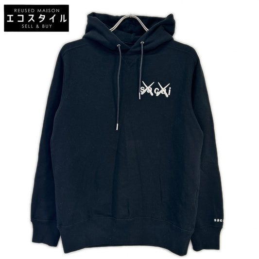 sacai サカイ 【×KAWS】21年製 21-0283S ブラック ロゴ刺繍 フーディ トップス