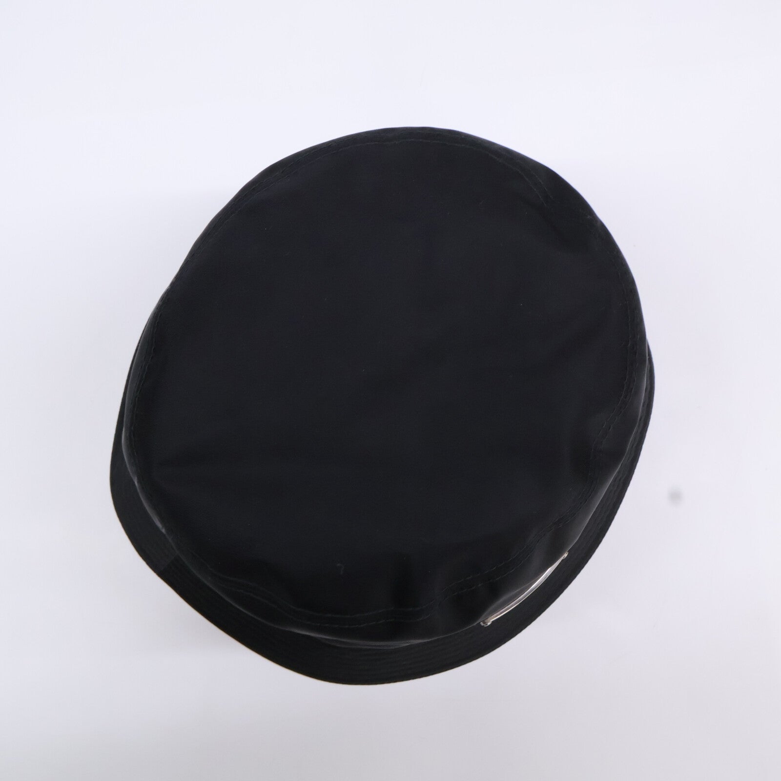 PRADA プラダ 【美品】2HC137 2DMI Re-Nylon トライアングルプレート ナイロン バケットハット 帽子