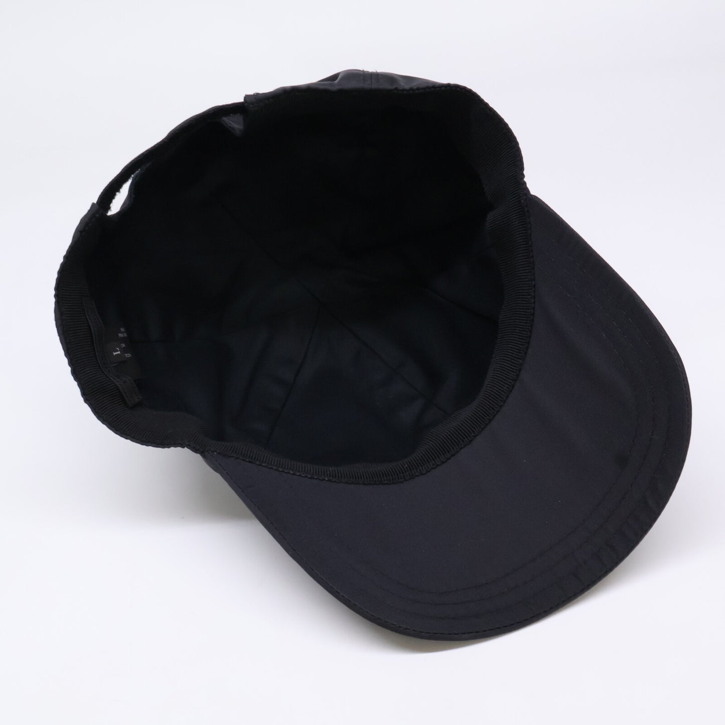 PRADA プラダ 【美品】トライアングルプレート ナイロン ベースボールキャップ 帽子