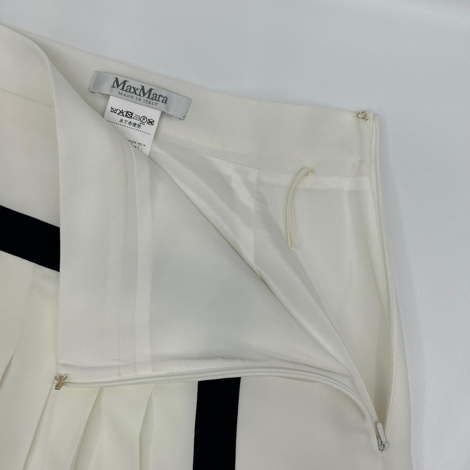 Max Mara マックスマーラ 110101116 ホワイト ラインデザイン ライトプリーツスカート スカート
