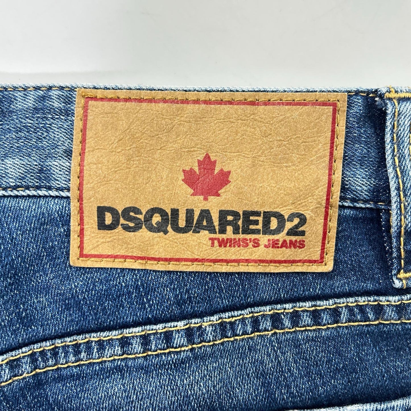 DSQUARED2 ディースクエアード S74LB1516 23年製 インディゴブルー REGULAR JEAN ボタンフライスキニーデニムパンツ ボトムス