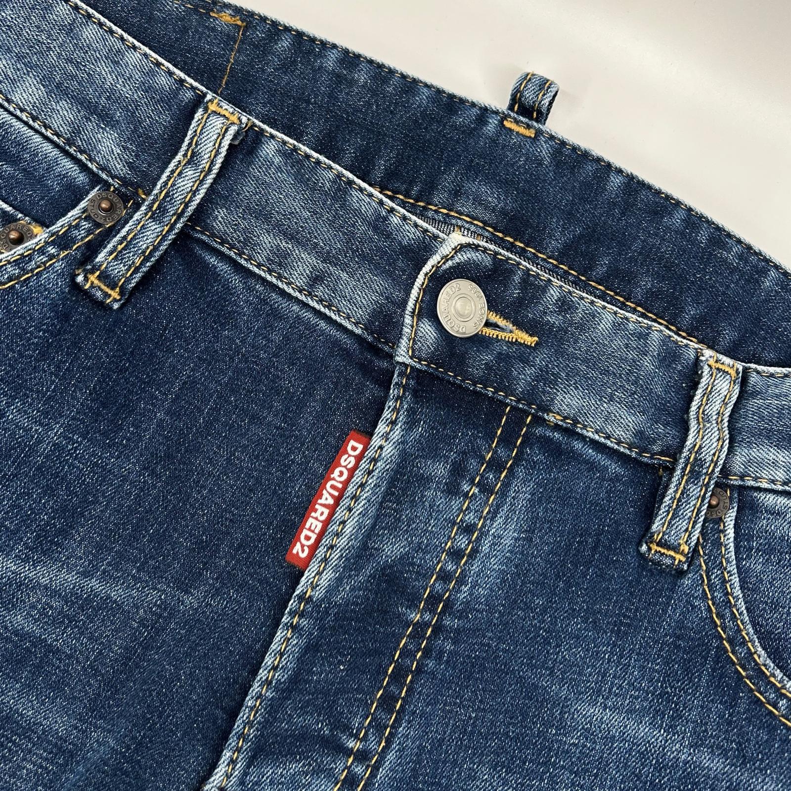 DSQUARED2 ディースクエアード S74LB1516 23年製 インディゴブルー REGULAR JEAN ボタンフライスキニーデニムパンツ ボトムス