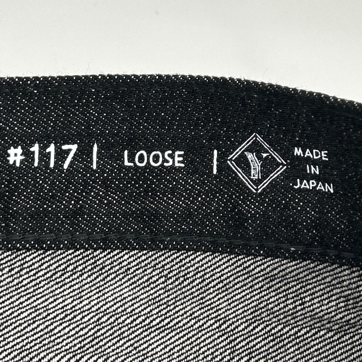 Ordinary fits LIMITED MODEL 117BK-25 Black One-Wash Loose-Fit 5-Pocket Selvedge Denim Pants
