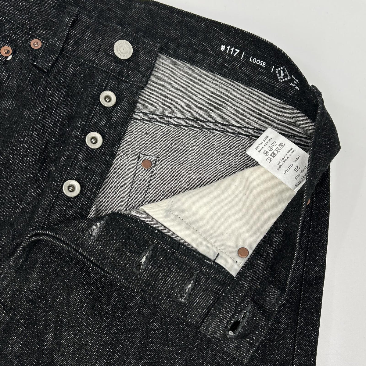Ordinary fits LIMITED MODEL 117BK-25 Black One-Wash Loose-Fit 5-Pocket Selvedge Denim Pants