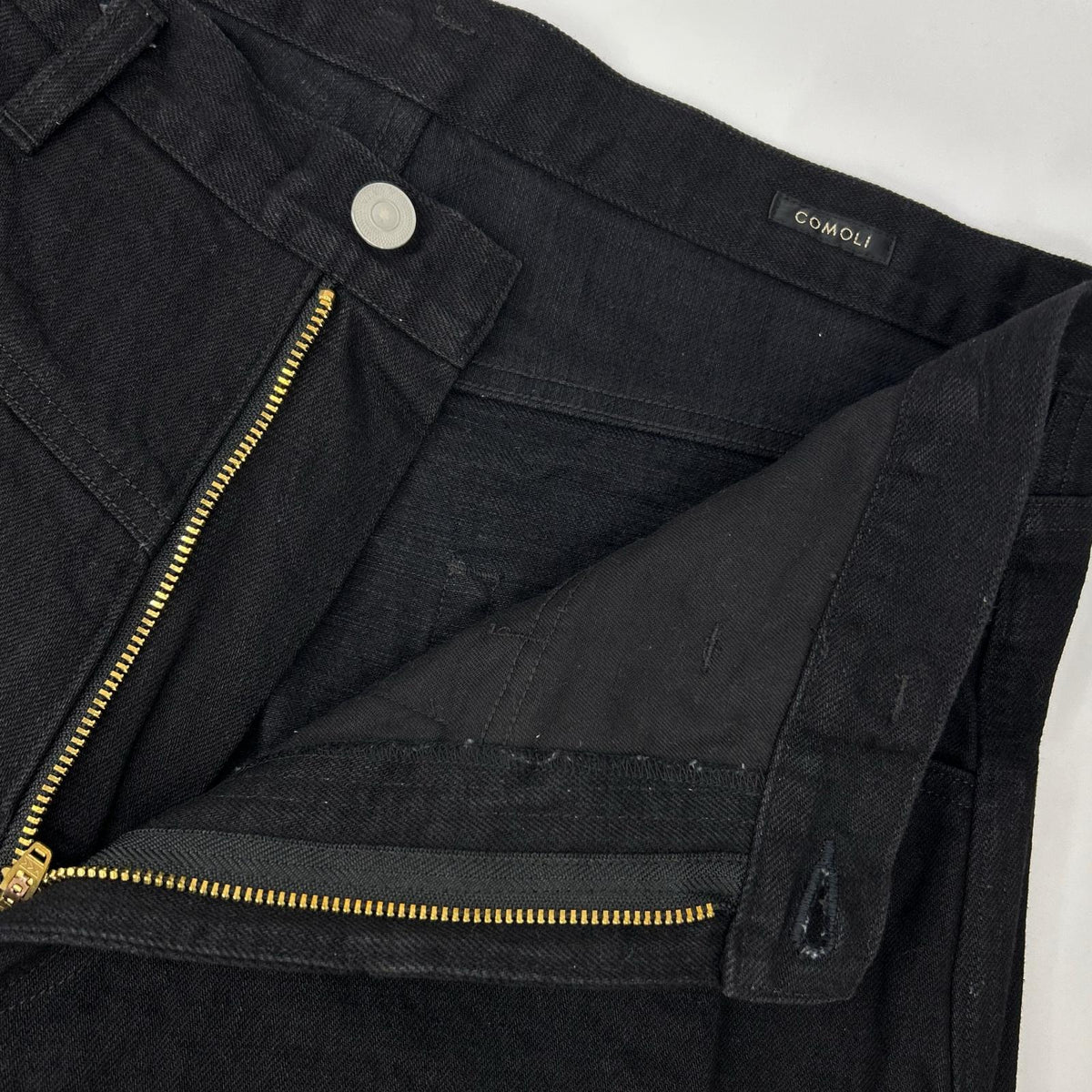 COMOLI コモリ C03-03005 ブラックデニム テーパードパンツ ボトムス