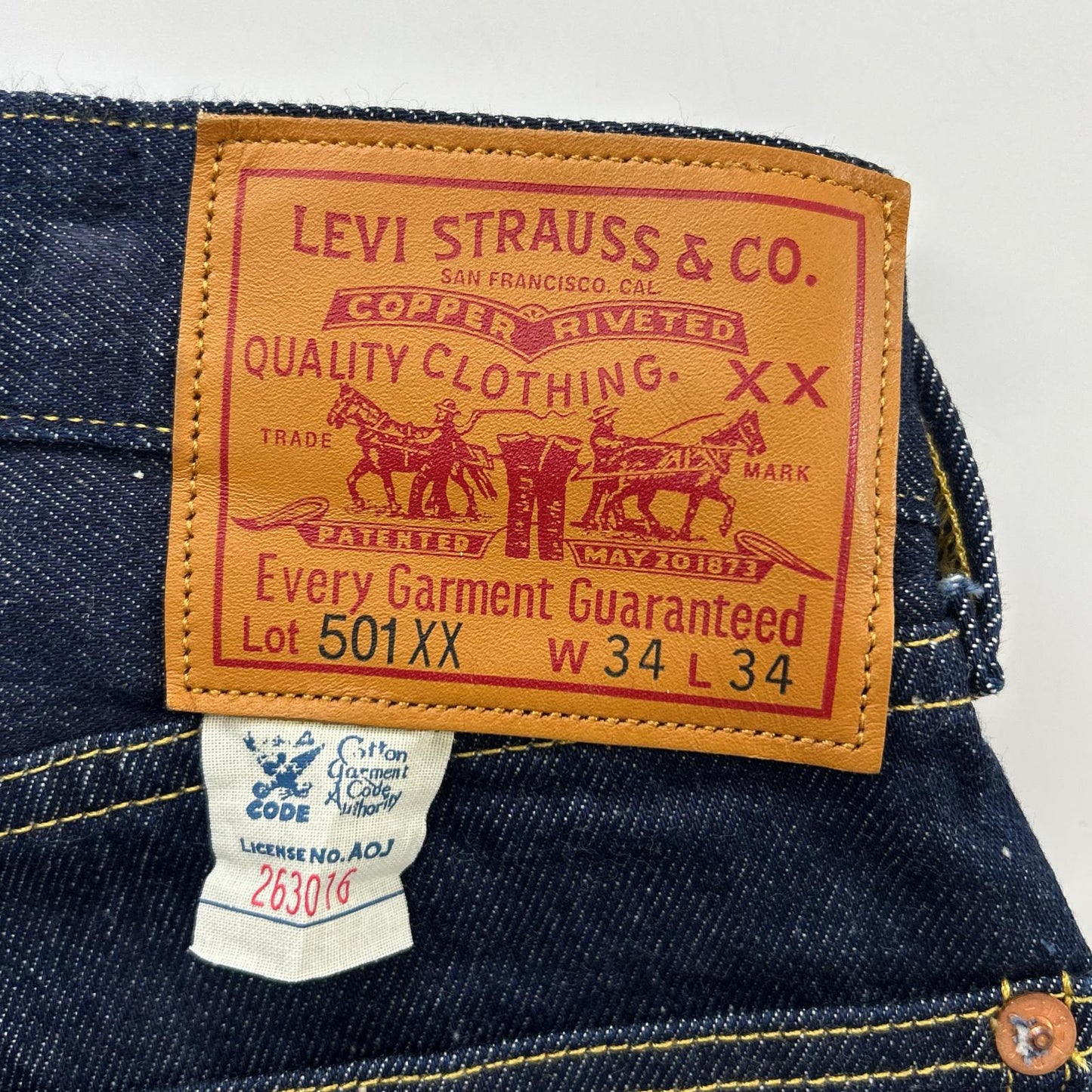 LEVI'S リーバイス 【VINTAGE CLOTHING】33501-0049 501XX インディゴ 1933年モデル 復刻 シンチバック サスペンダーボタン ボタンフライデニムパンツ ボトムス