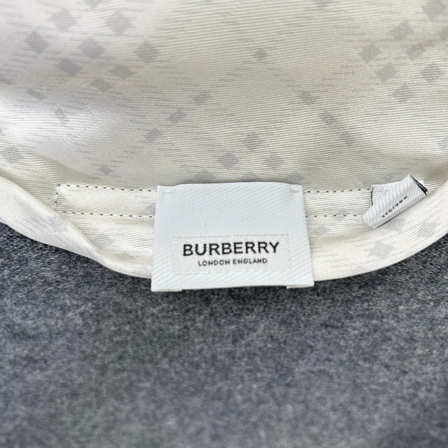 BURBERRY バーバリー 【国内正規】8030022 Maggie cardigan シルクスカーフ付 カシミヤ100％ ニットカーディガン トップス