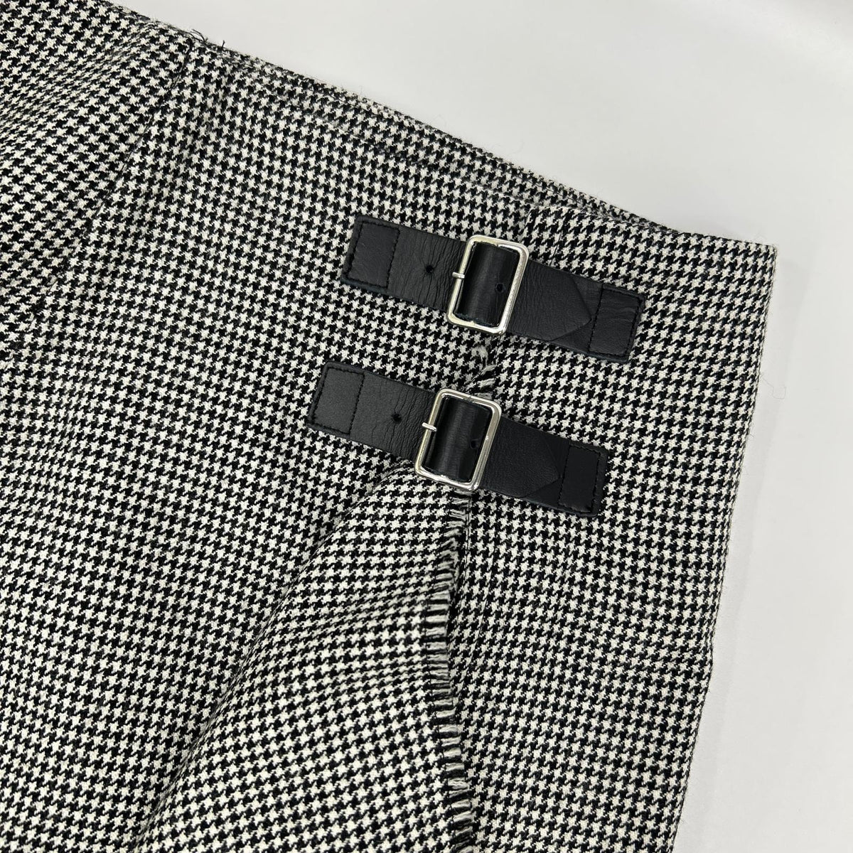 Whim Gazette ウィムガゼット 25AW ホワイト×ブラック チェックフリンジスカート スカート