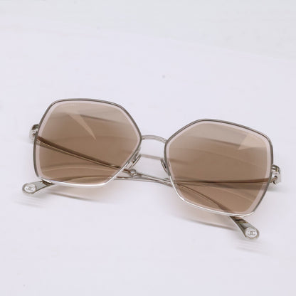 CHANEL シャネル 4262 c.124/EH バタフライシェイプ サングラス