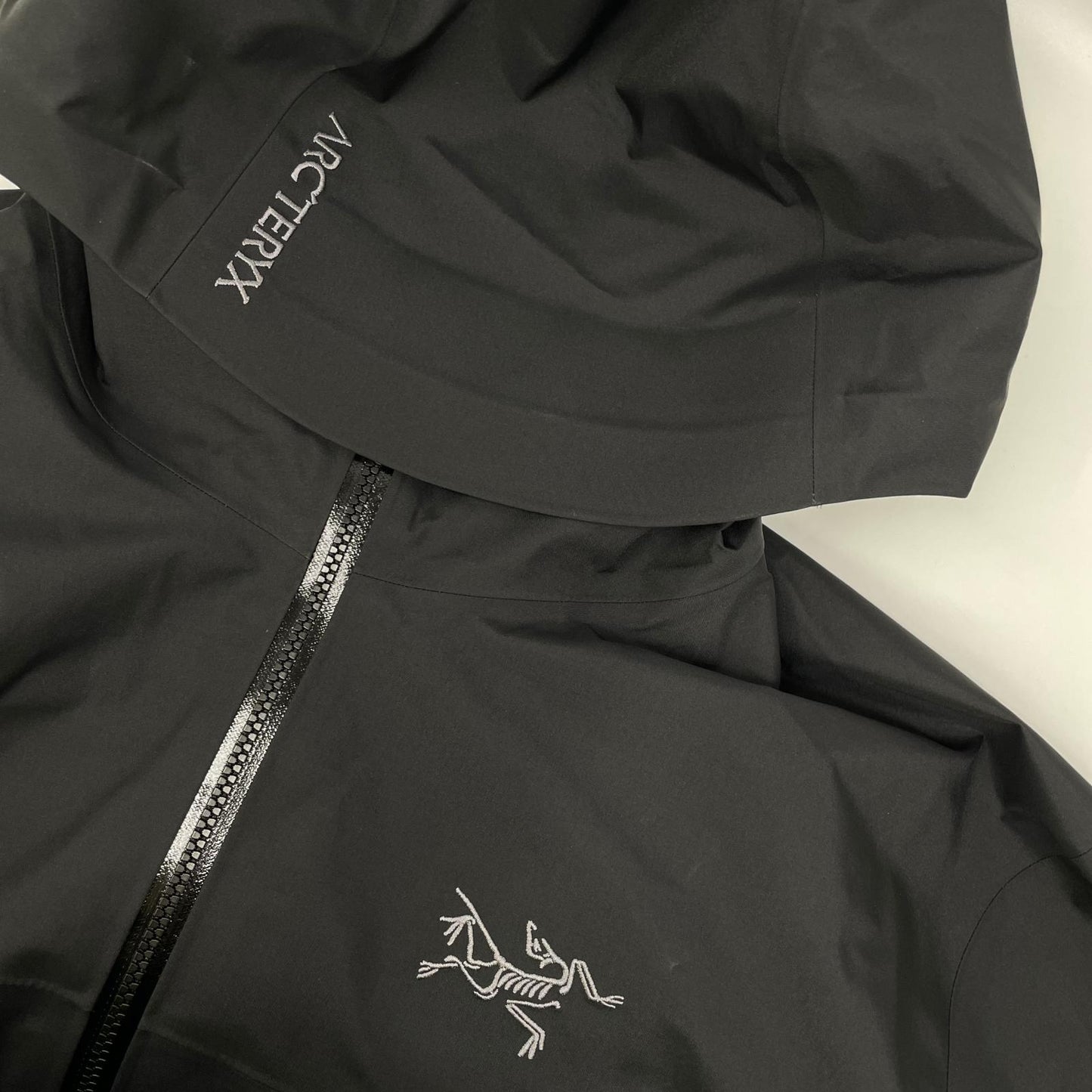 ARC'TERYX アークテリクス 2025 X000010513 Black GORE-TEX Beta Jacket Jacket