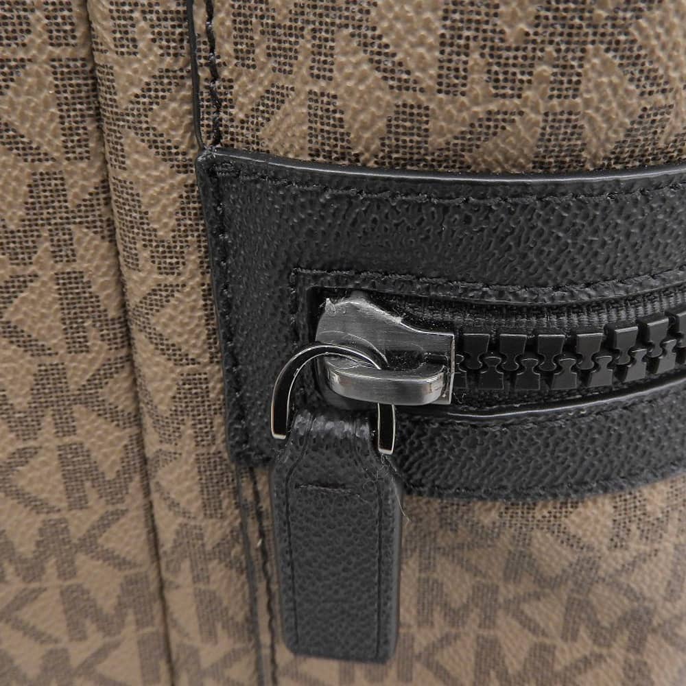 MICHAEL KORS マイケルコース 美品 モノグラム HUDSON フロントバックル シティ バックパック リュック デイパック ブラウン 37U0MCOB6B リュック バックパック