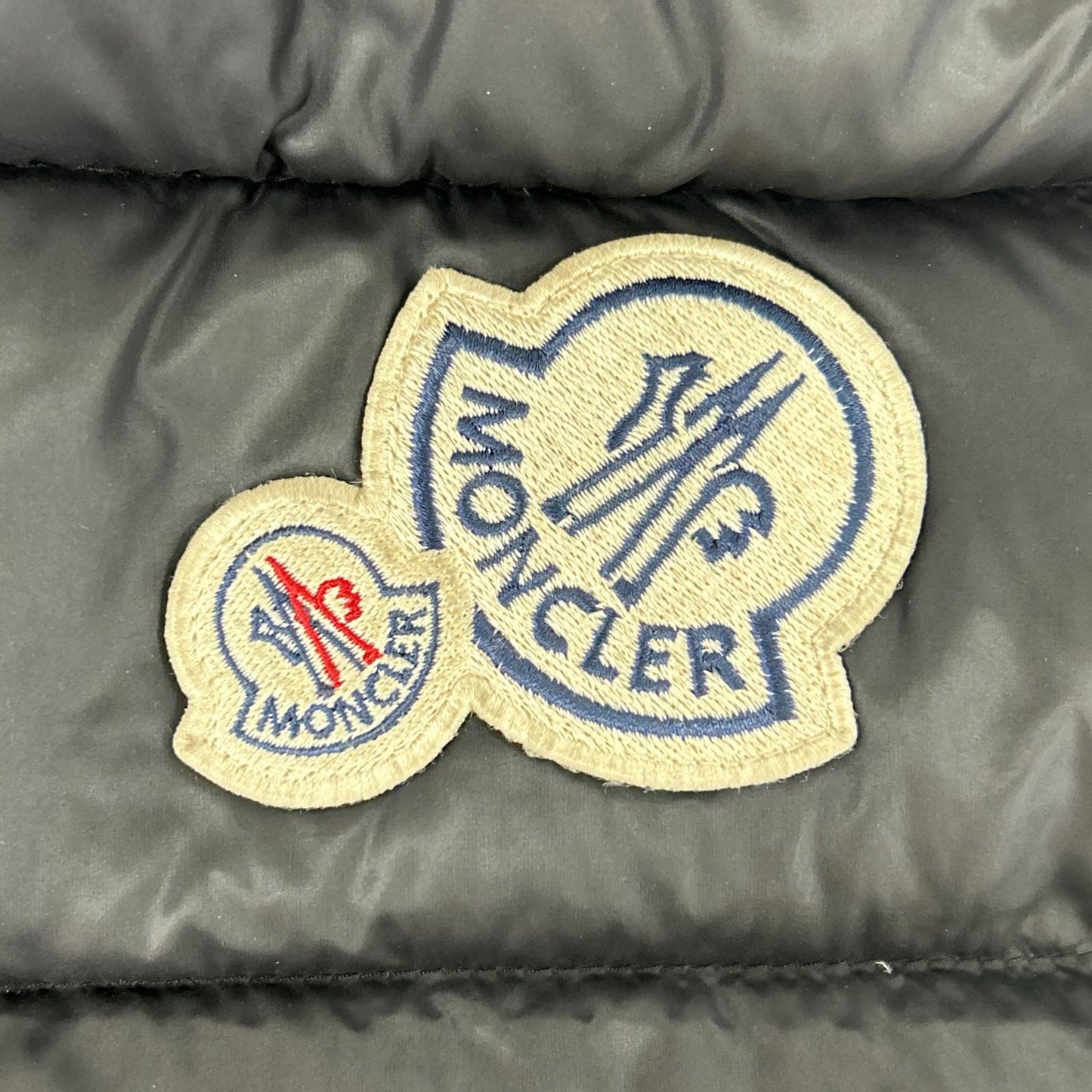 MONCLER モンクレール BRAMANT ブラマント ダブルロゴワッペン フード付 ダウンジャケット ジャケット