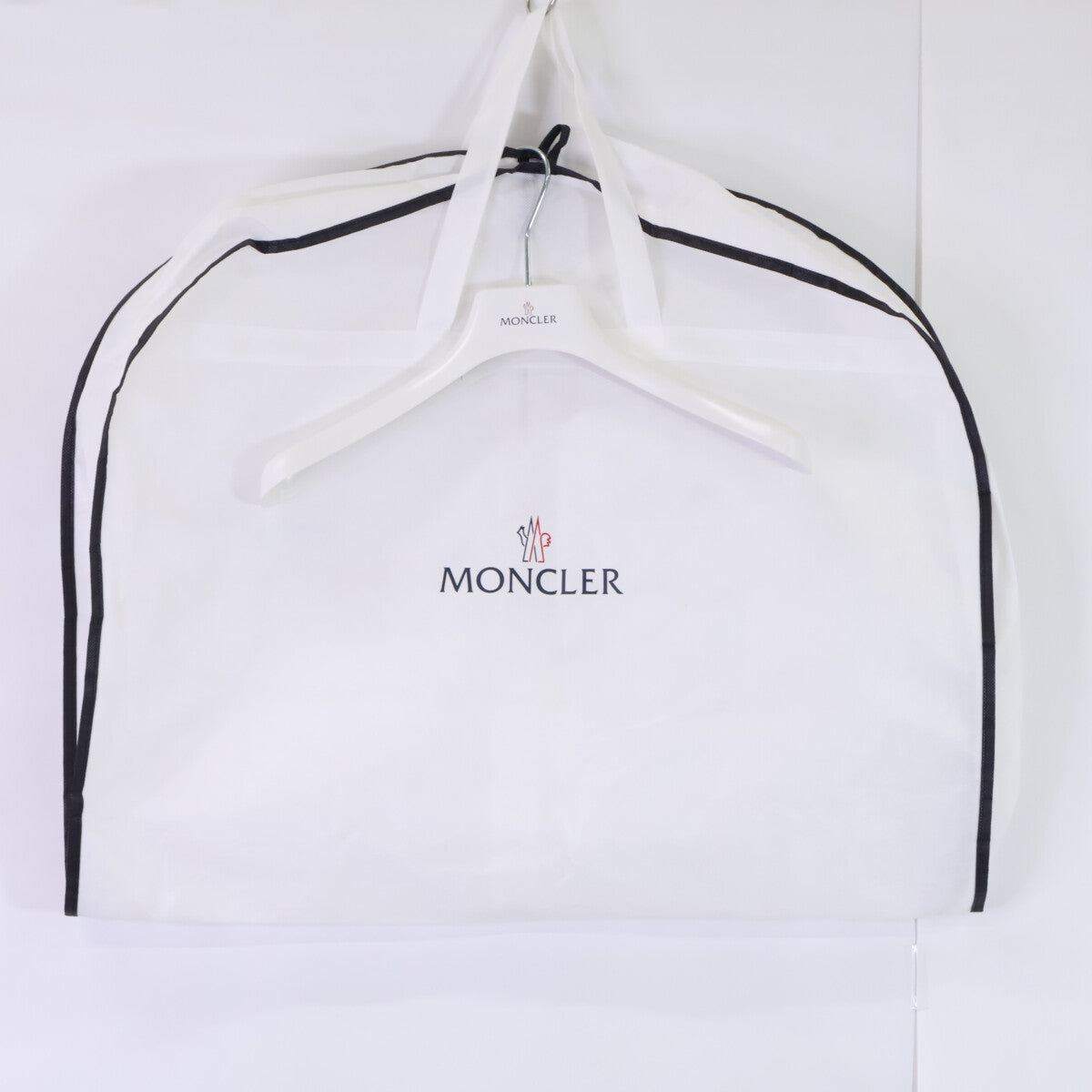 MONCLER Moncler Like new, made in 2025 K20931C000015 Boedic/Boedick down coat