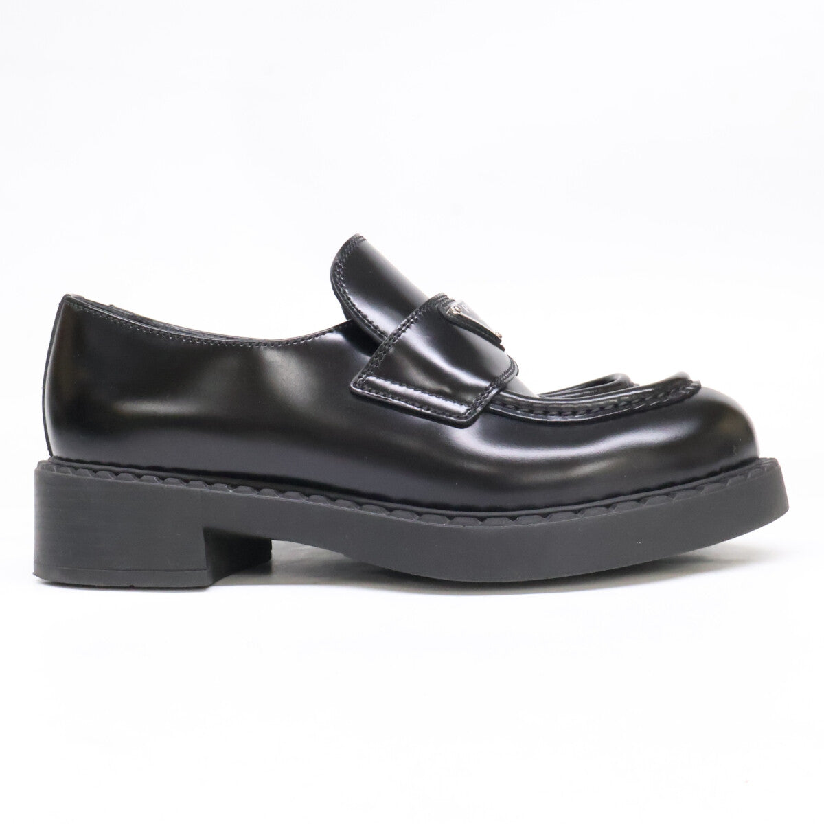 PRADA プラダ 【美品】1D246M トライアングルロゴプレート チョコレート ブラッシュドレザー ローファー シューズ