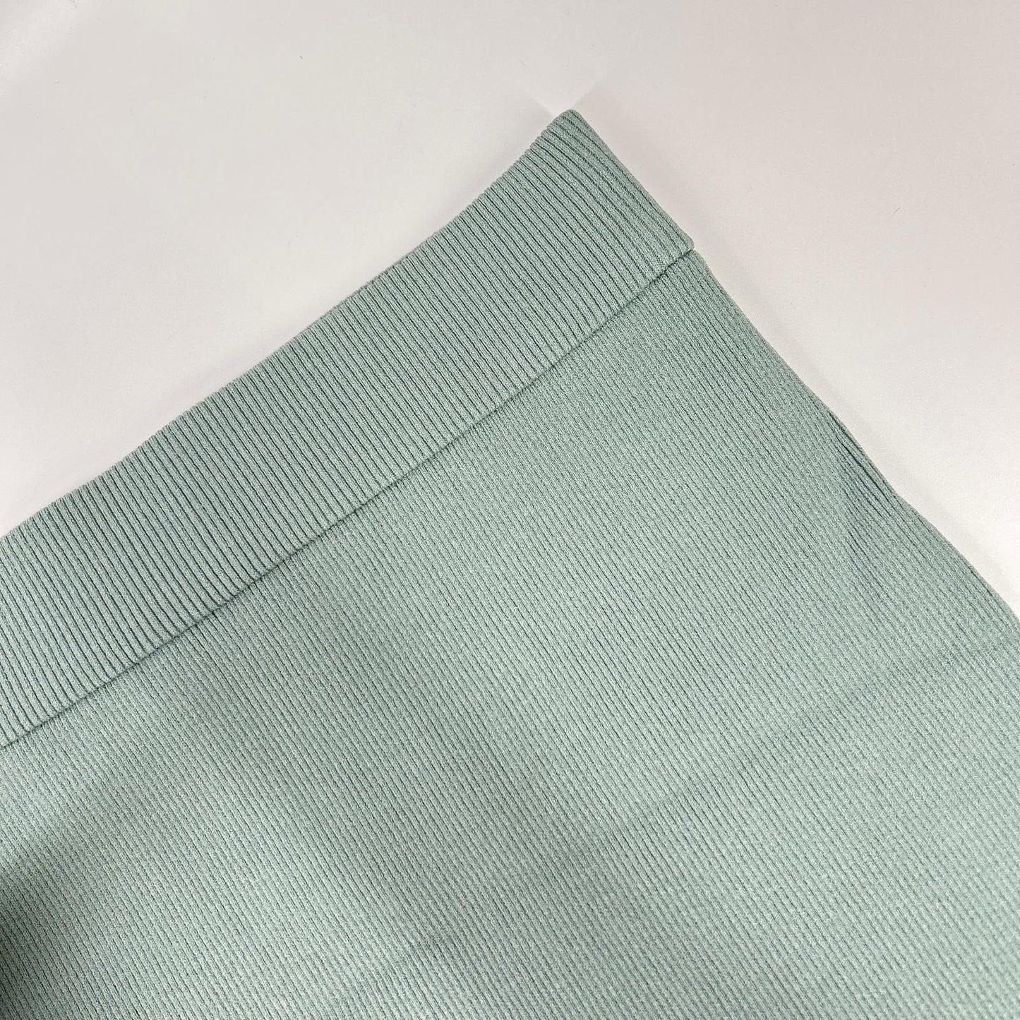 MUSE ミューズ 26SS 26-060-500-4010 DINER RIB グリーン レーヨン混 フロントスリット リブニットタイトロングスカート スカート