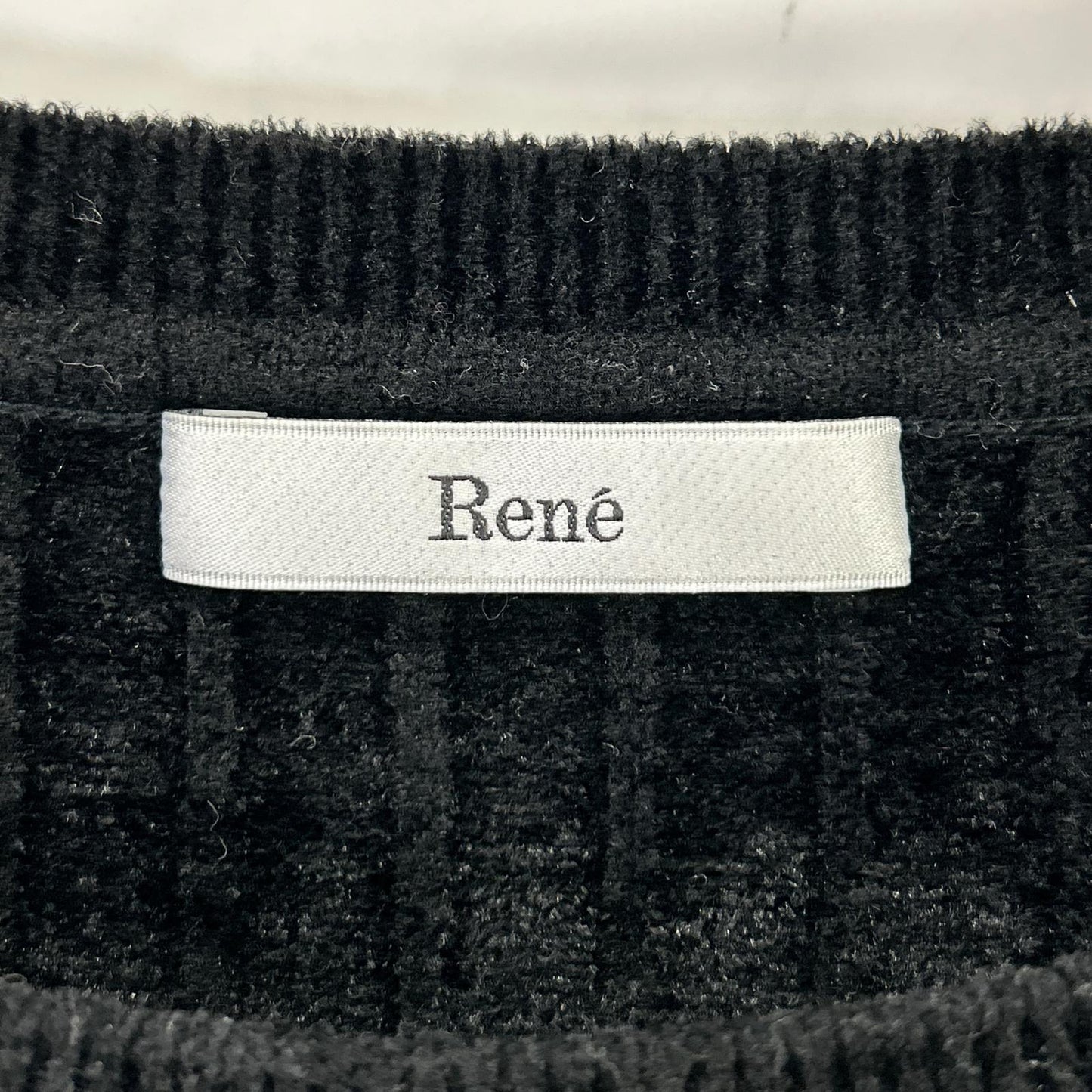 Rene ルネ 6132480 ブラック レーヨンナイロン パール パフスリーブニット トップス