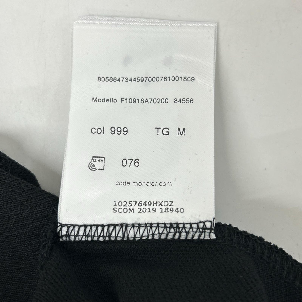 MONCLER モンクレール 19年製 ブラック MAGLIA POLO MANICA CORTA ラバーワッペン半袖ポロシャツ トップス