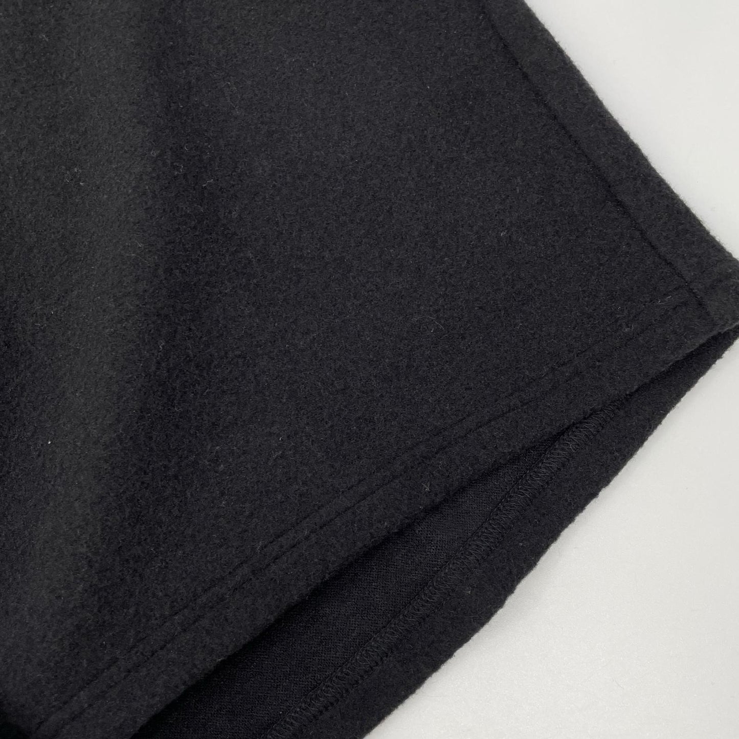 Travis Mathew トラヴィスマシュー ブラック Chest Line Mock 2 モックネック スウェット トップス