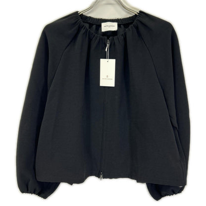 UNITED ARROWS ユナイテッドアローズ 1522-199-5365 ブラック COMFY ギャザー ノーカラー ジップアプブルゾン トップス