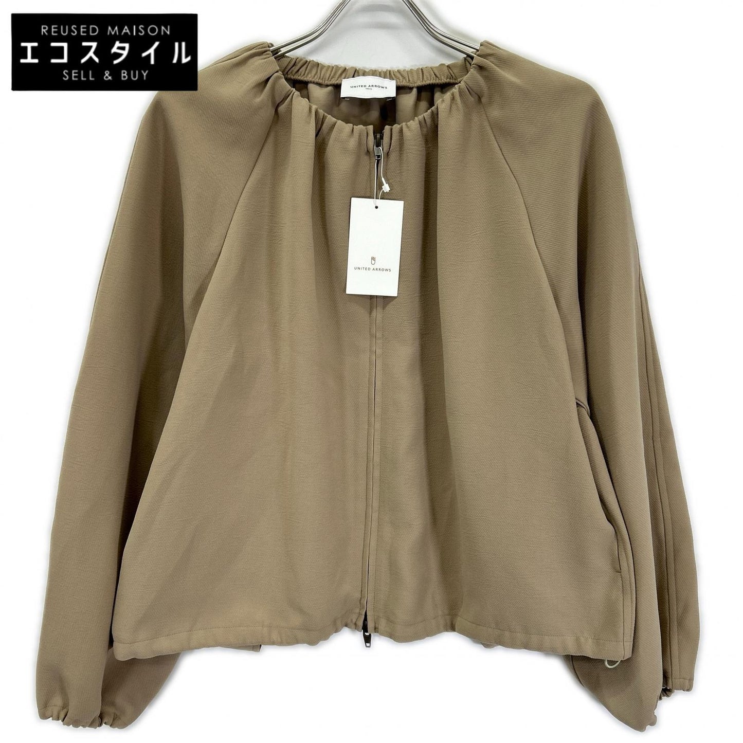 UNITED ARROWS ユナイテッドアローズ 1522-199-5365 ベージュ COMFY ギャザー ノーカラー ジップアプブルゾン トップス