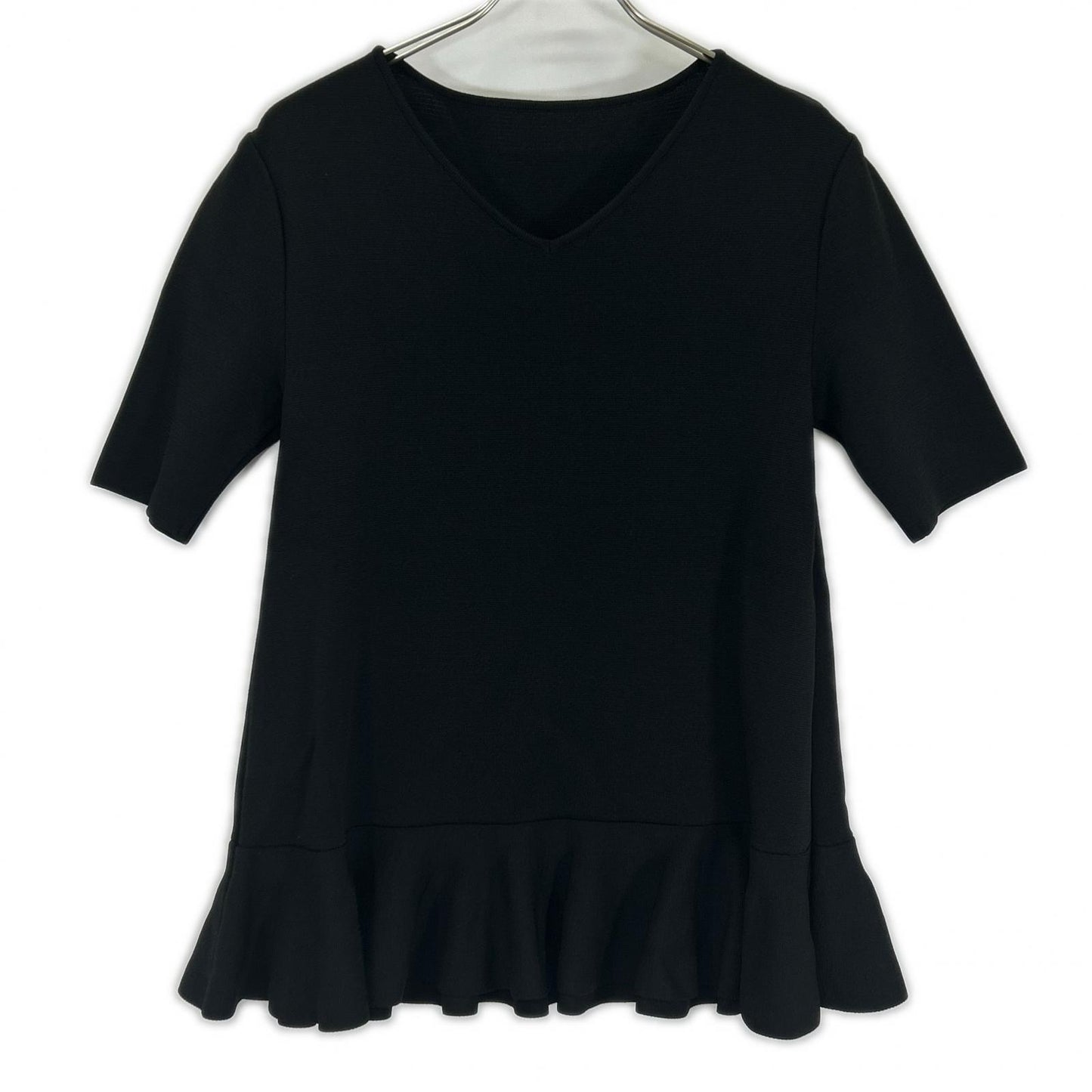 ADORE アドーア ブラック Vネック ドライストレッチ フリルヘム トップス トップス