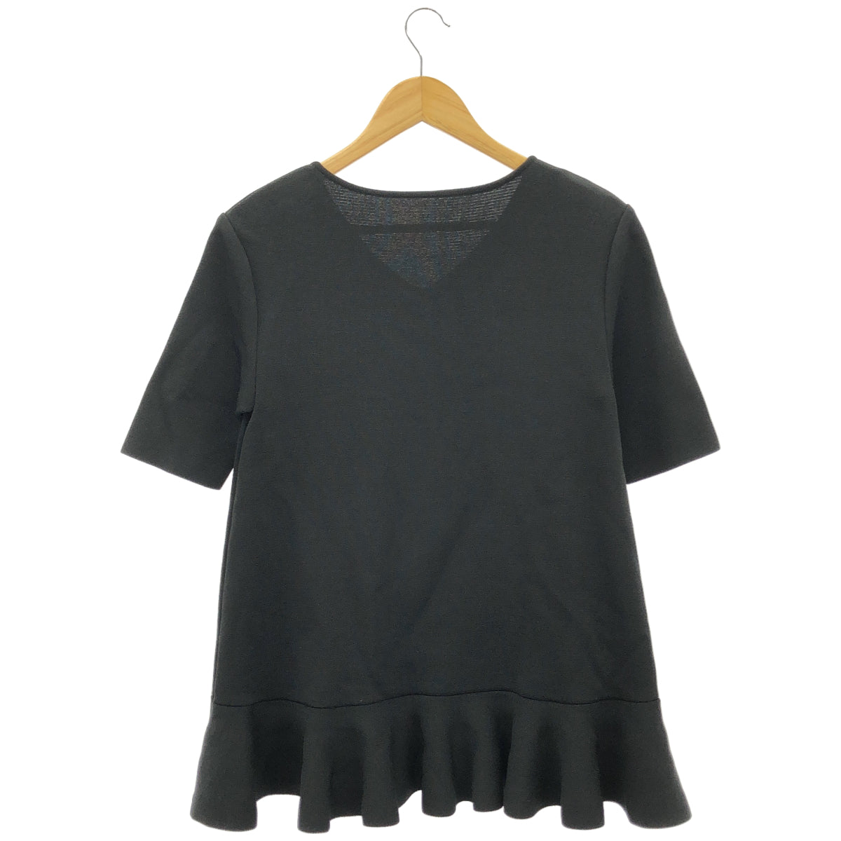 ADORE アドーア ブラック Vネック ドライストレッチ フリルヘム トップス トップス