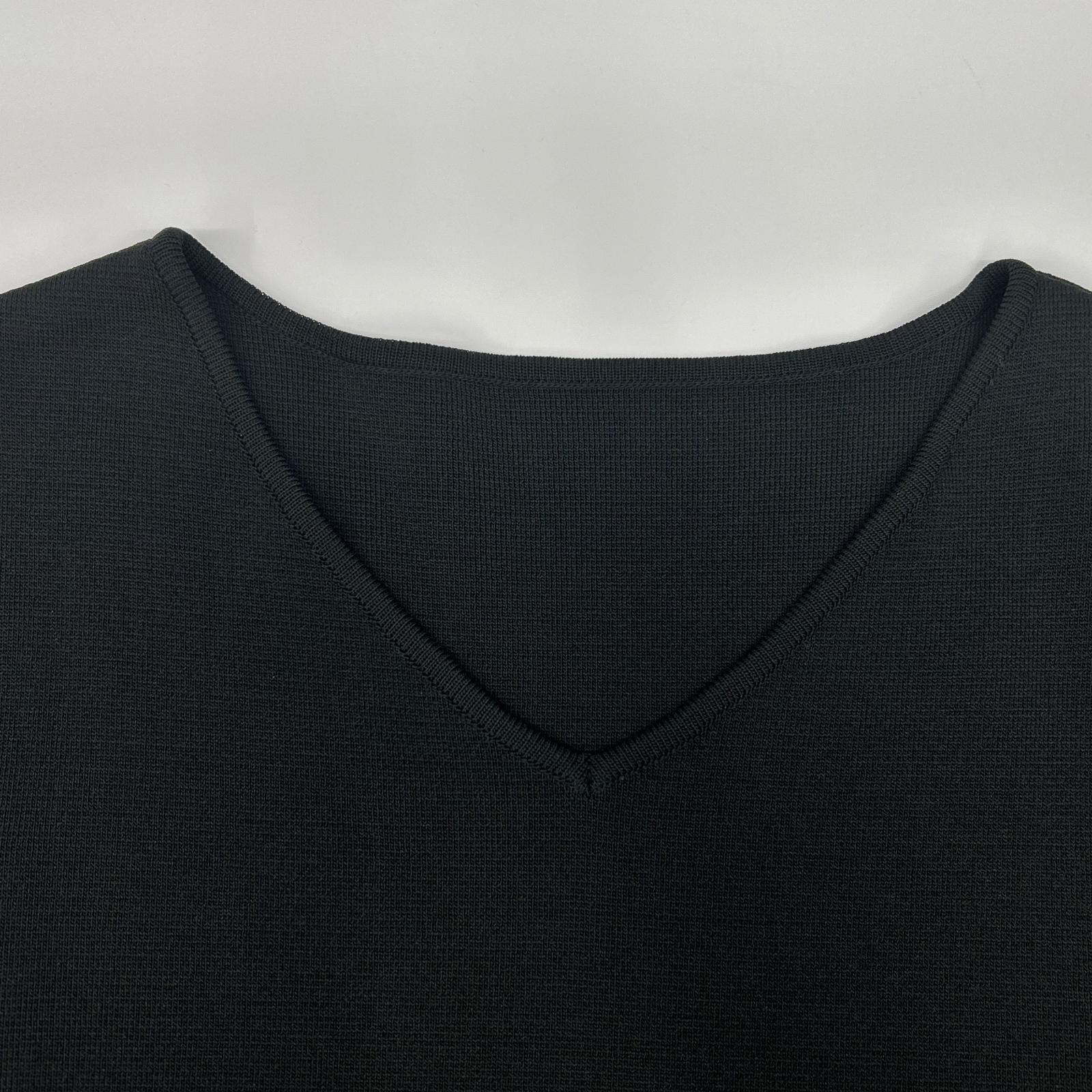 ADORE アドーア ブラック Vネック ドライストレッチ フリルヘム トップス トップス