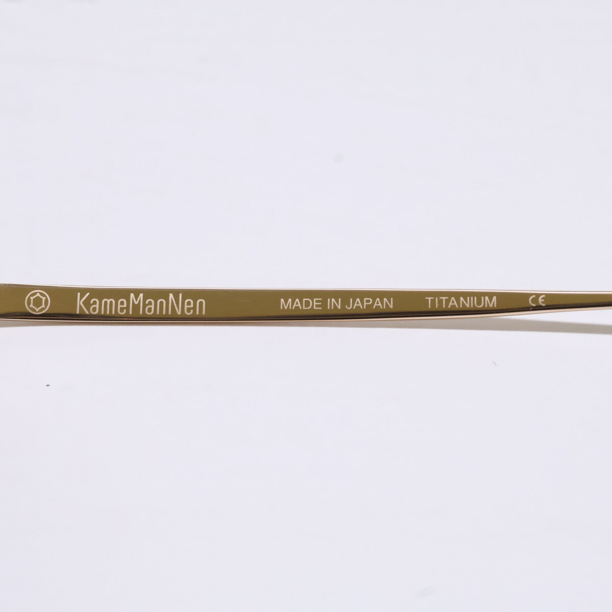 KameManNen KameManNen Like-New KMN9919 GD Lensless Strawberry-Shape Eyewear Glasses