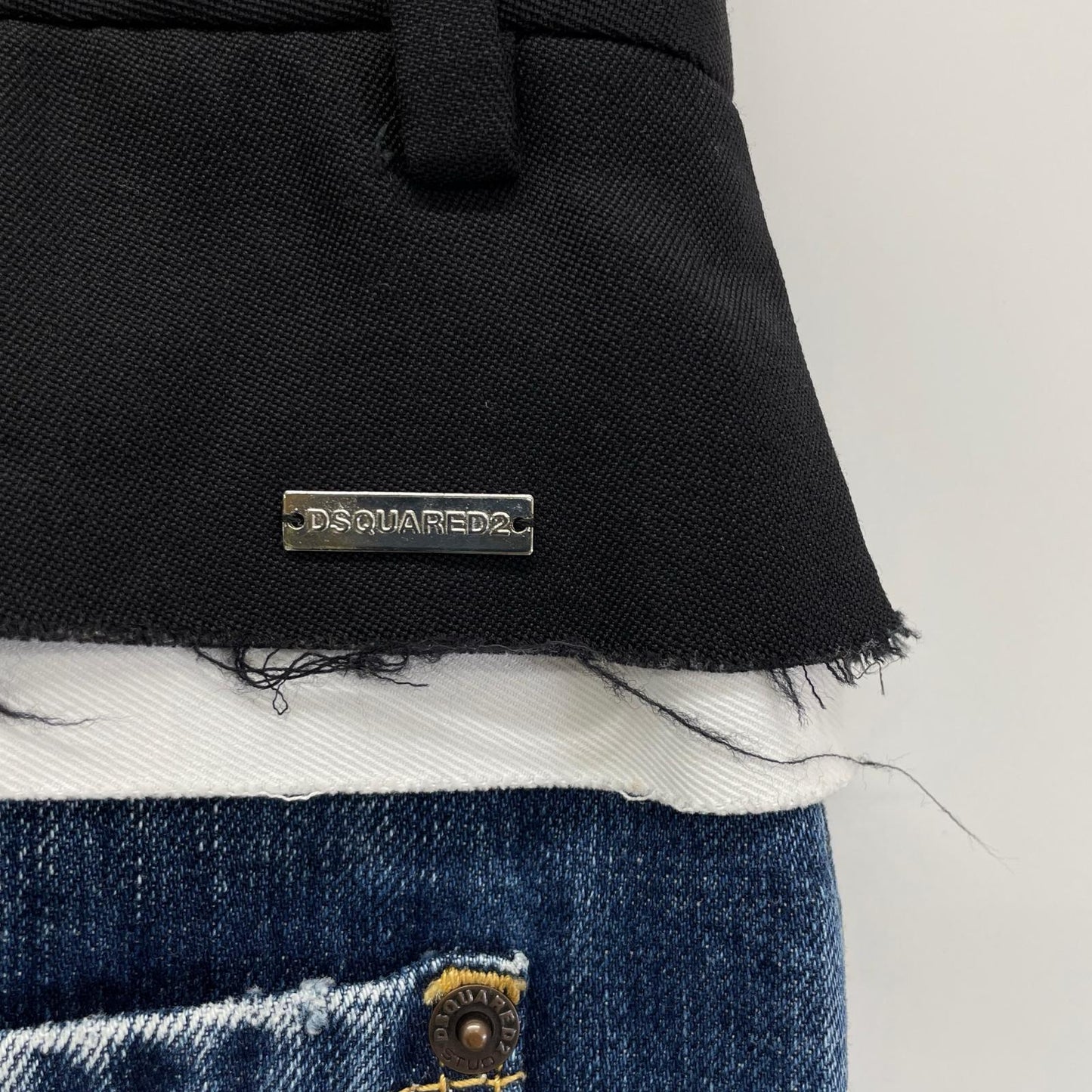 DSQUARED2 ディースクエアード 24年製 S75MA0957 ブルー 素材切り替え ペイント デニムスカート ボトムス