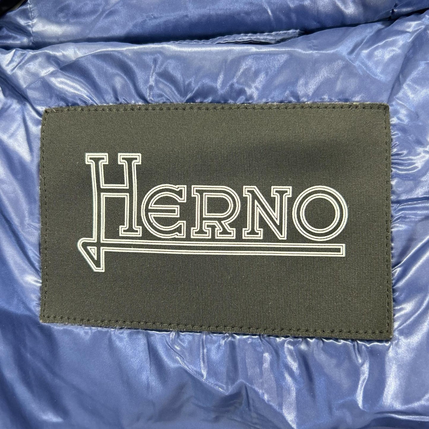 HERNO ヘルノ PI1350D ブルー GLOSS BELTED BOMBER/パテッド ダウンジャケット ジャケット