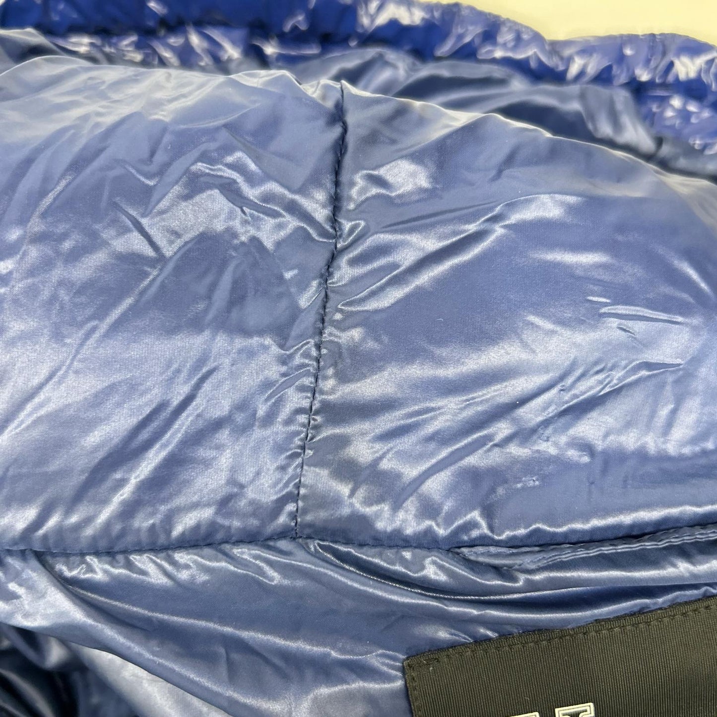 HERNO ヘルノ PI1350D ブルー GLOSS BELTED BOMBER/パテッド ダウンジャケット ジャケット