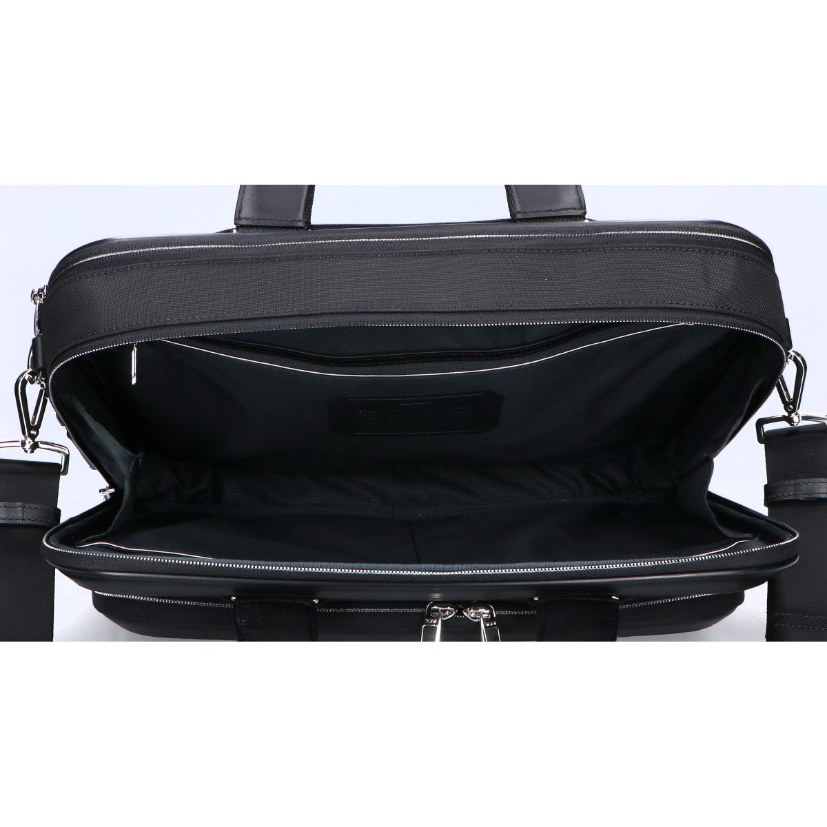 TUMI トゥミ 美品 Arriveコレクション 156624 サドラー ポリエステルxカーボンファイバー メタルロゴ ラージ・ブリーフバッグ ビジネスバッグ ブリーフケース
